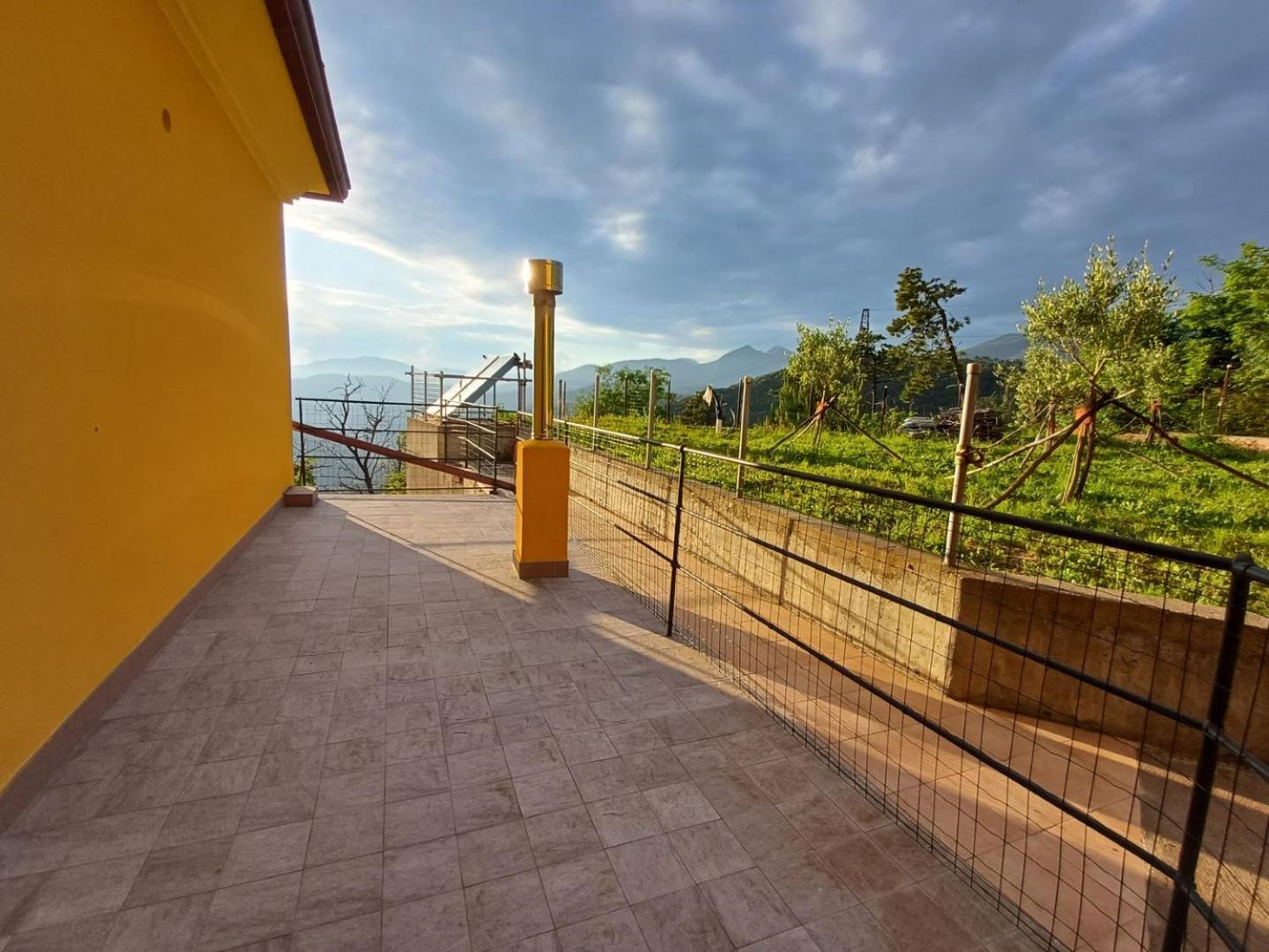 Joivy Villa Guanna - Charming Flat With Garden Bracco Eksteriør bilde