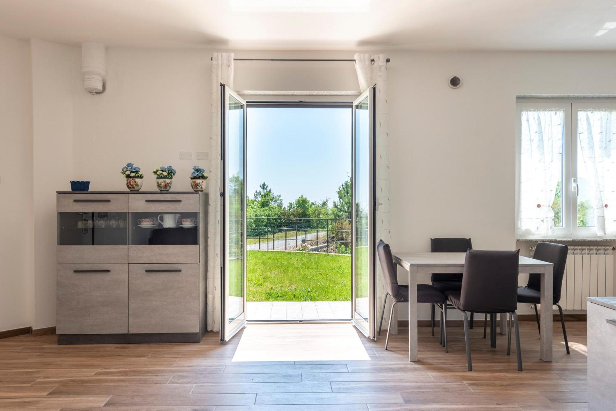Joivy Villa Guanna - Charming Flat With Garden Bracco Eksteriør bilde
