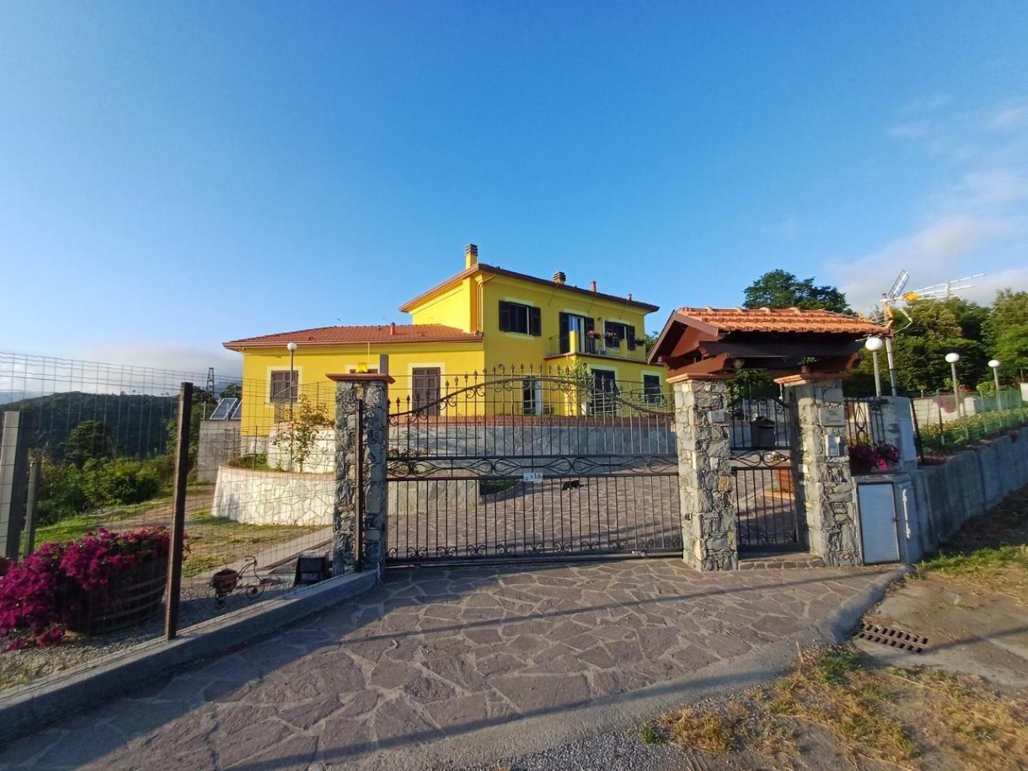 Joivy Villa Guanna - Charming Flat With Garden Bracco Eksteriør bilde